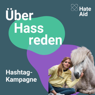 Podcast_Albencover_4_Hashtag Podcast-Cover Über Hassreden Folge Hashtag-Kampagne mit Bild von Hanna und Pferd