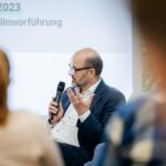 awareness-tag-bremen-2023-arnold-keller-podium-c-hateaid HateAid Awareness-Tag in Bremen 2023 - Podiumsteilnehmender Arnold Keller