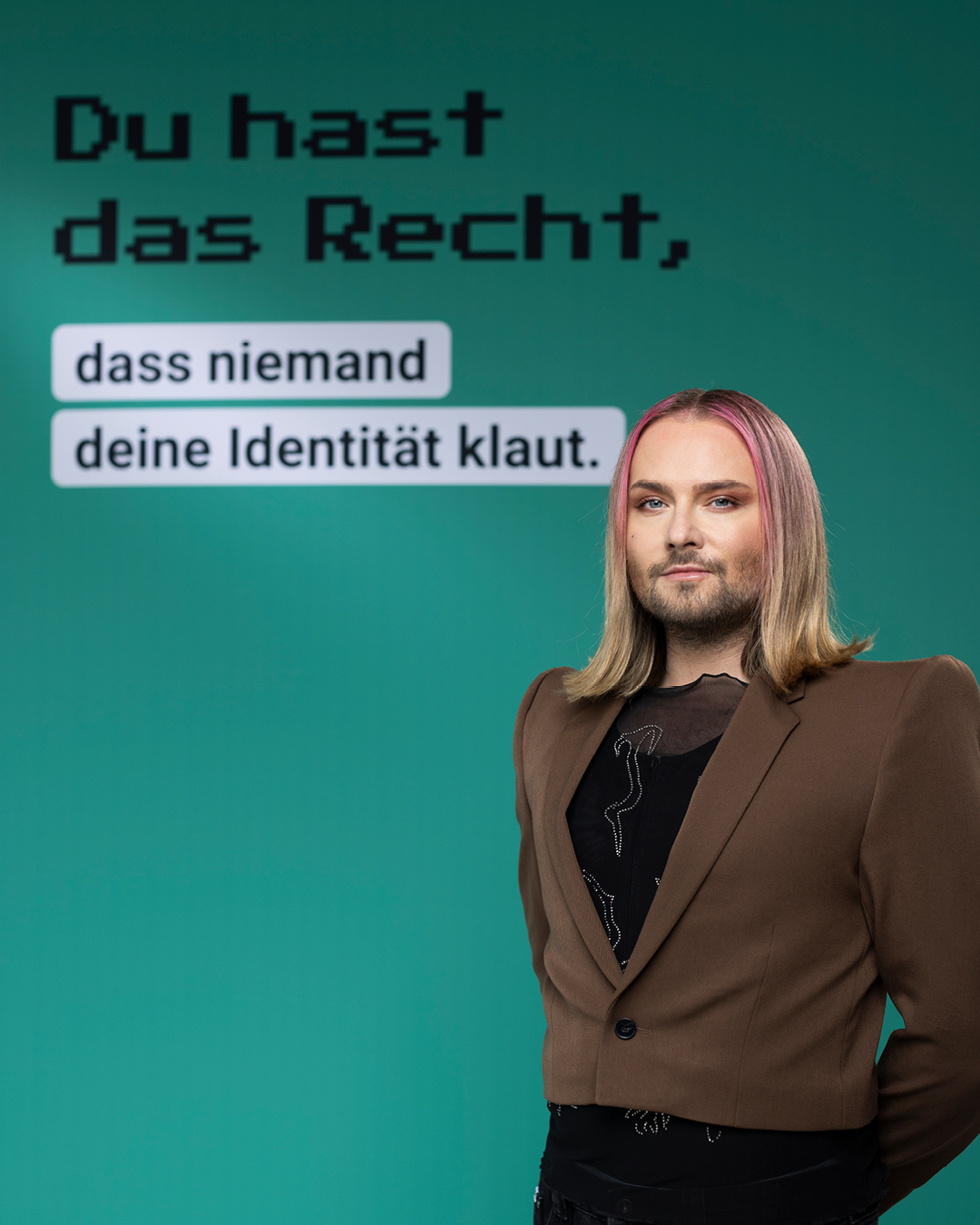 Strify vor dem Statement Du hast das Recht, dass neimand deine Identität klaut.